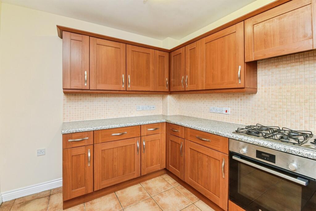 House in Westbury, Leighton Park, Leigh Park - More