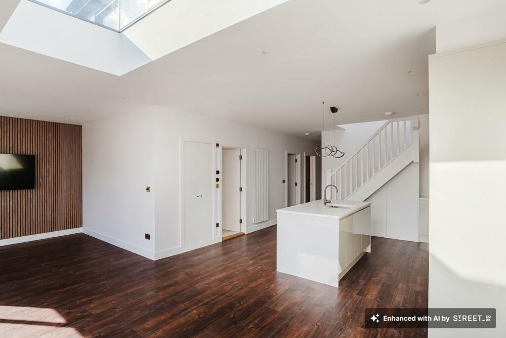 House in Dartford - View 4