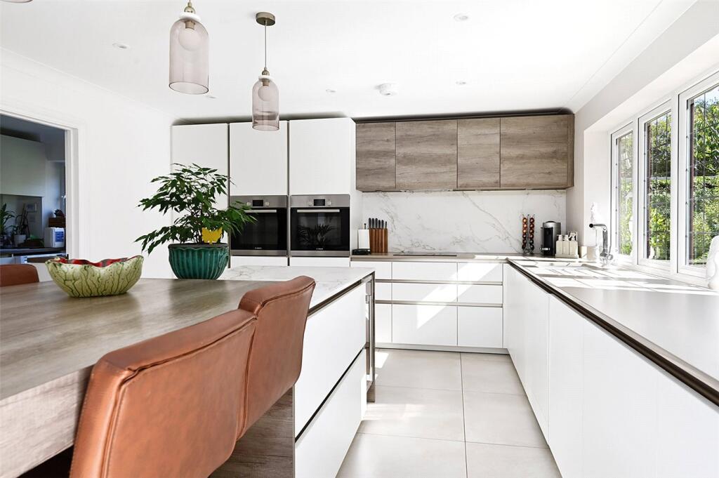 House in Finchampstead - More