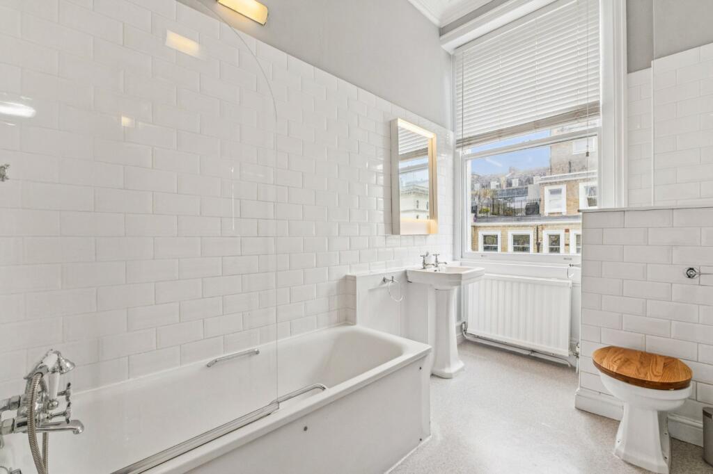 Apartment in London - View 5