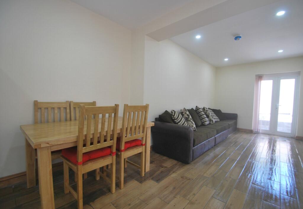 House in Cardiff, Cathays - View 4