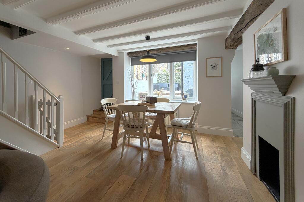 2-bed house on 84 B Church Street, Whitby, North Yorkshire, YO22 4BH, £250,000