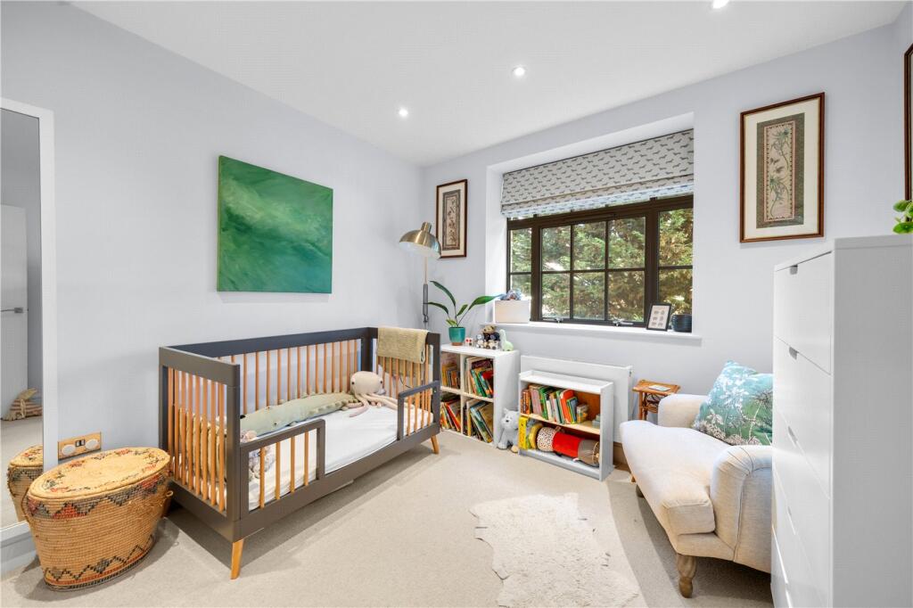 Apartment in London - View 3