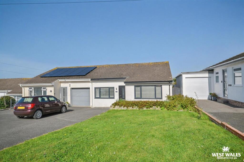 Main image of property: Heol Y Graig, Aberporth, Cardigan