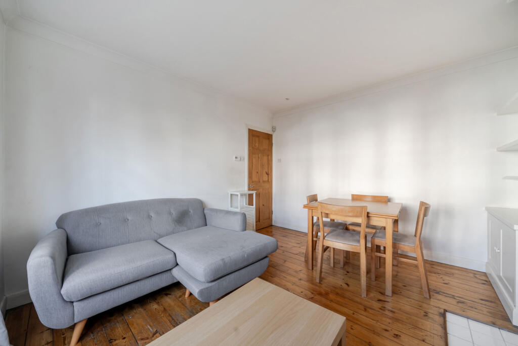 Apartment in London - View 5