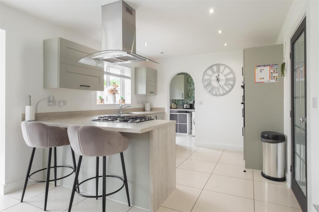House in Kirklees, Birchencliffe - View 2