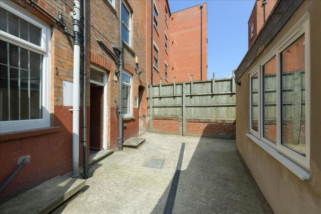 House in Nottingham, Carrington - View 2