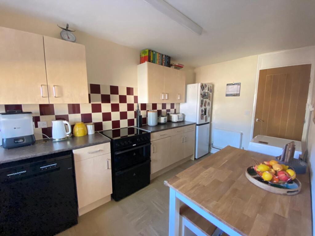 Mulberry Avenue, Leicester, LE3 6PH - More