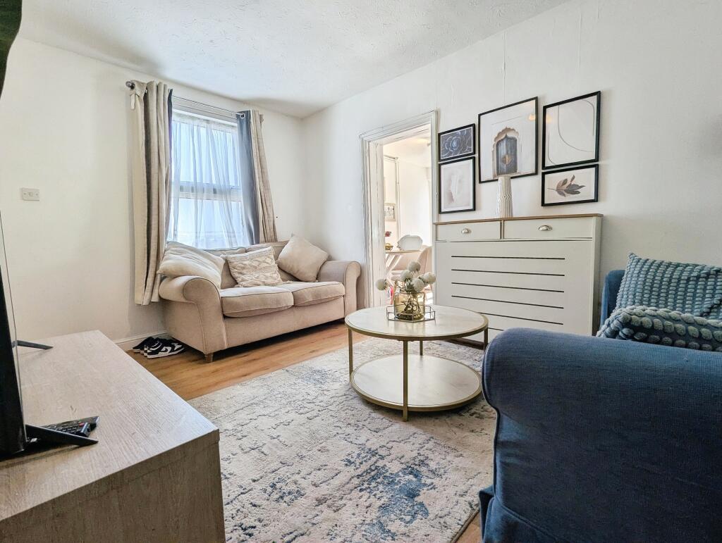 Cumberland Road, Reading, Berkshire - View 2