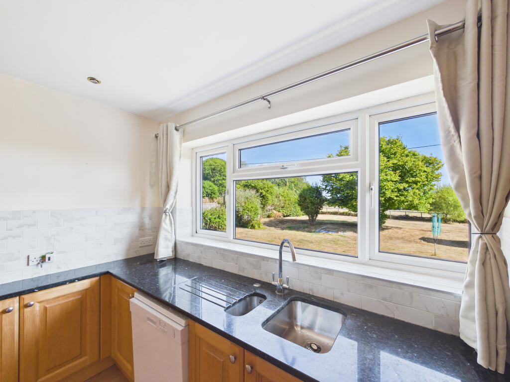 House in Hemel Hempstead - More