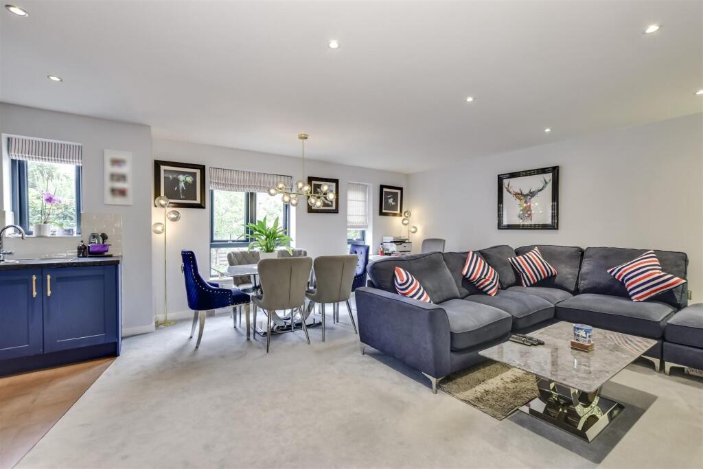 Apartment in Dacorum, Chiltern Park, Berkhamsted - View 5