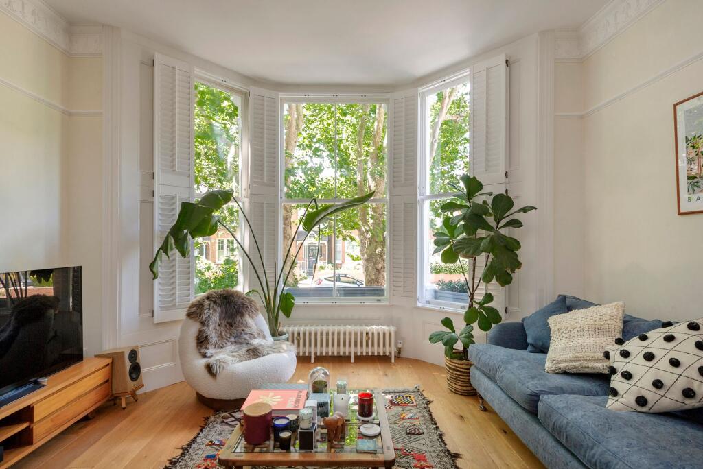 Apartment in London - More