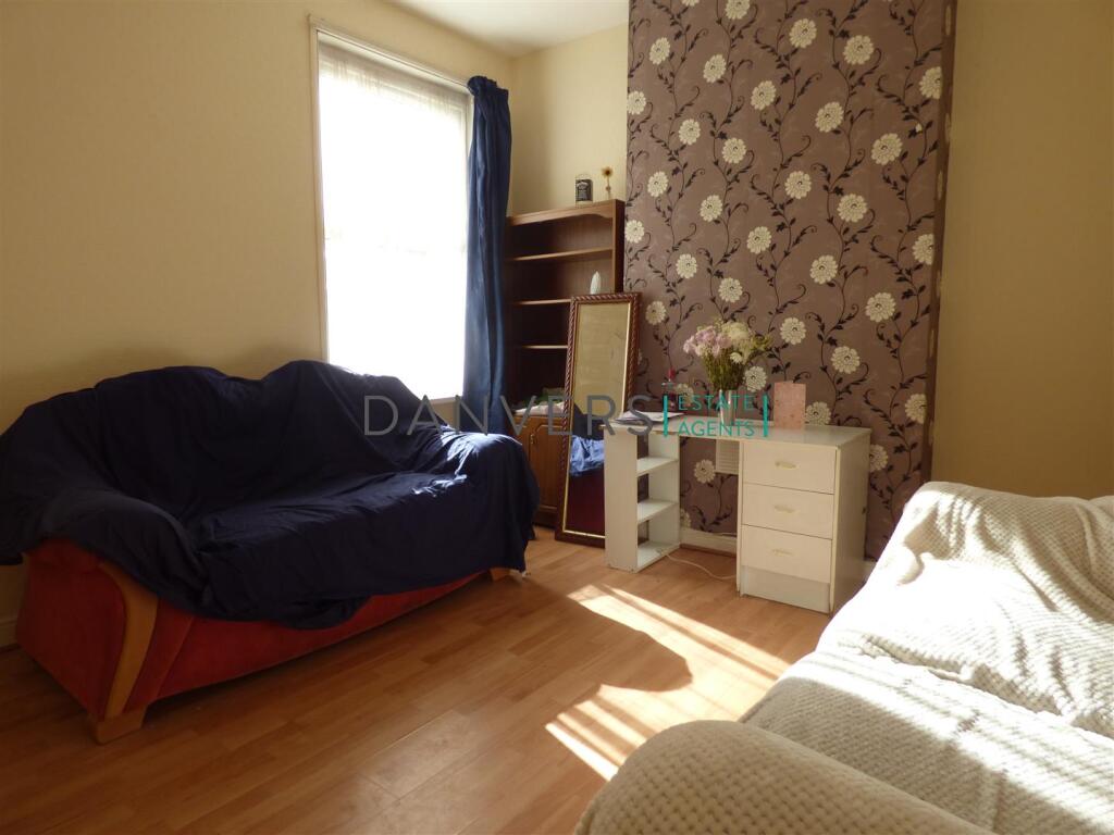 House in Leicester - View 2