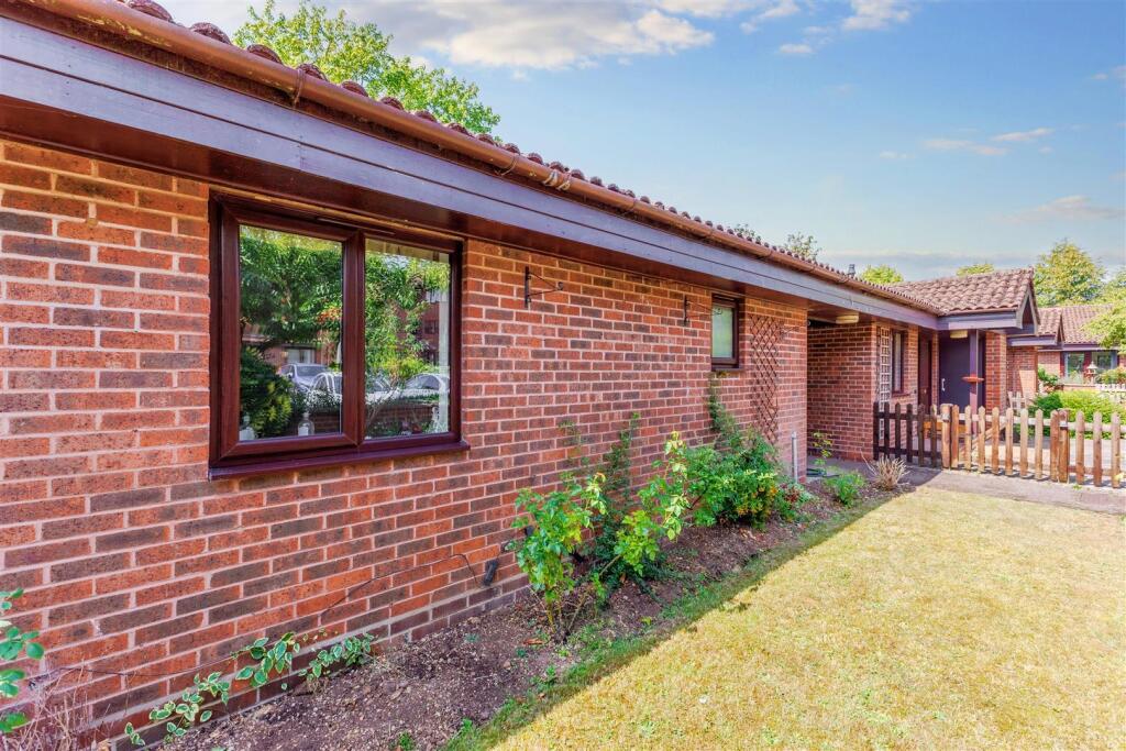 Main image of property: Knights Lane, Tiddington