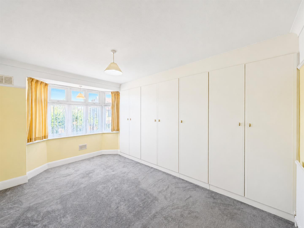House in Twickenham - View 4