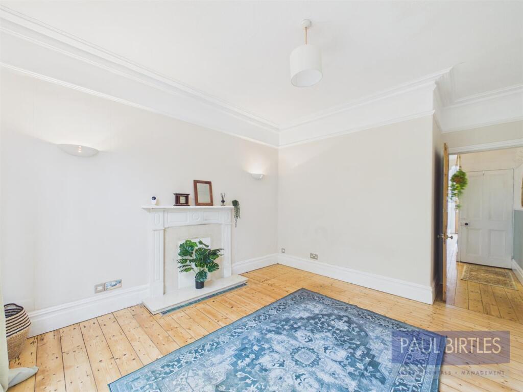 House in Trafford, Gorse Hill - More
