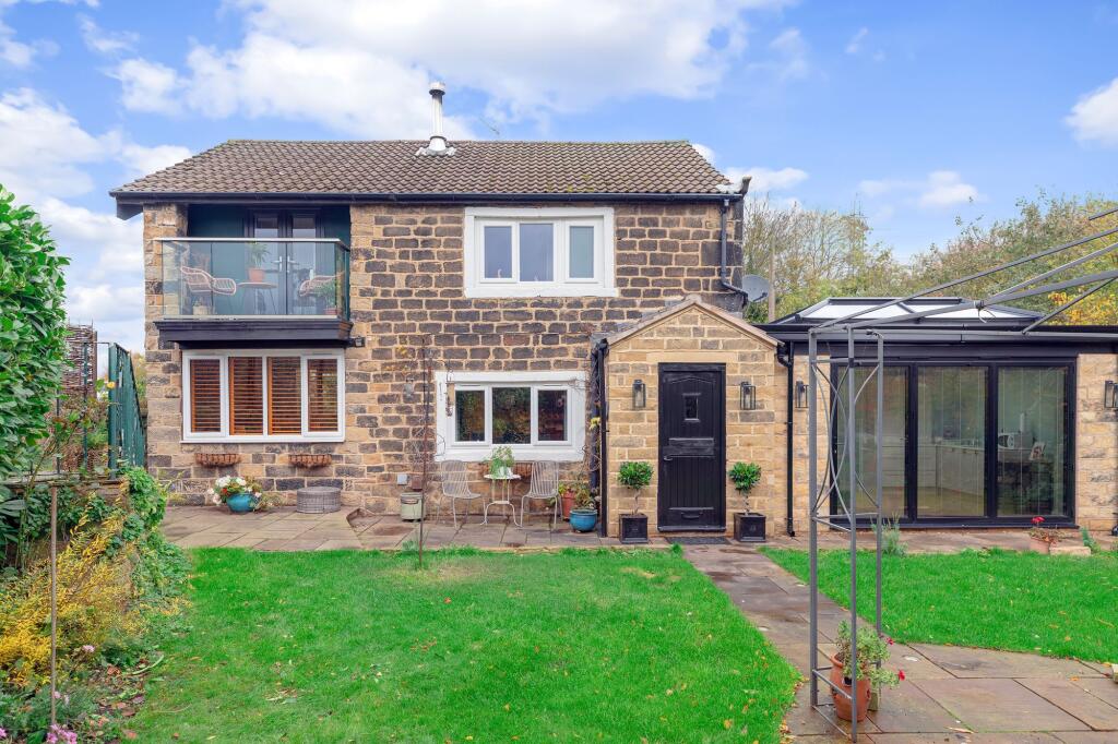 Main image of property: Calverley Bridge, Leeds, LS13