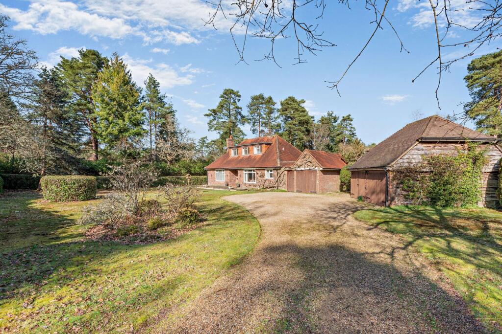 Main image of property: Wellesley Road, Rushmoor, Farnham, Surrey