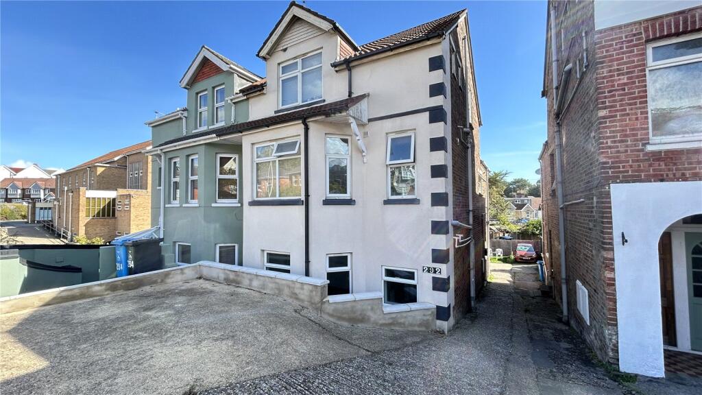 Bournemouth Road, Poole, BH14