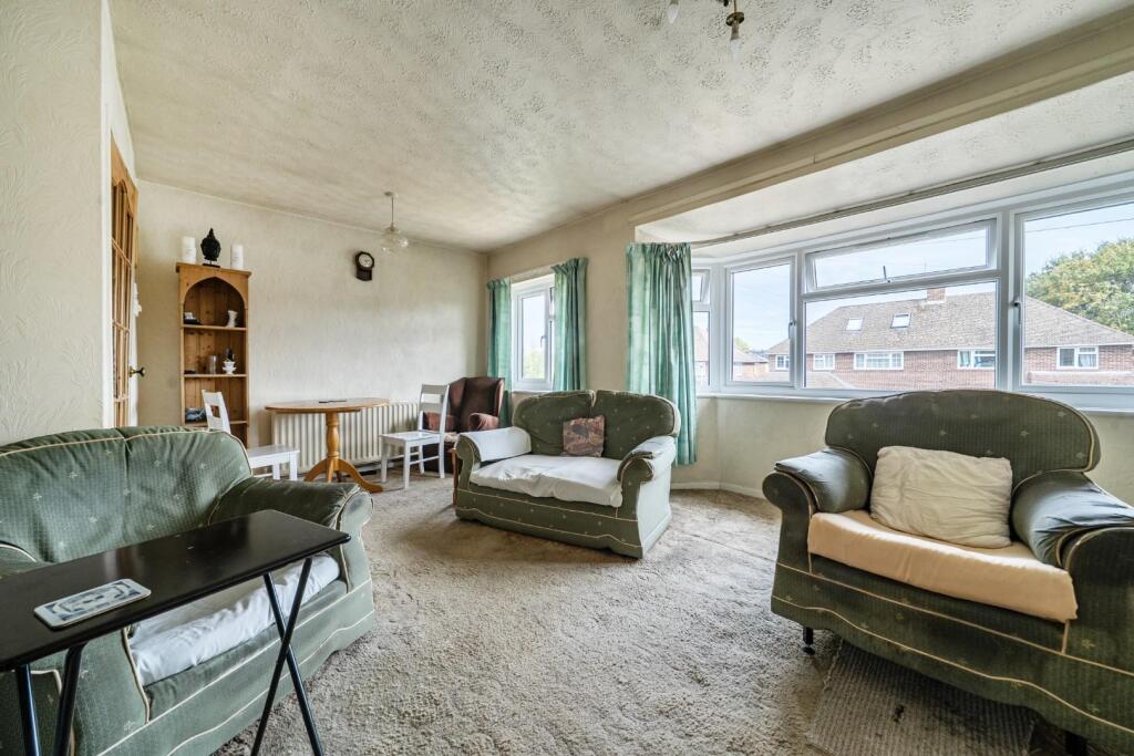 Apartment in Windsor - View 5