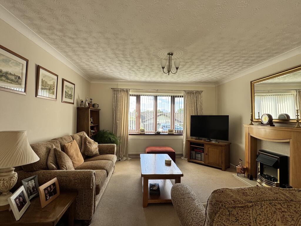 House in Ammanford, Betws - View 2