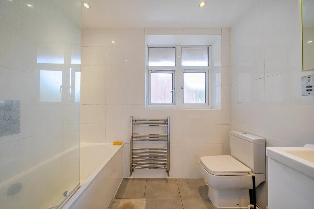 Apartment in London - More