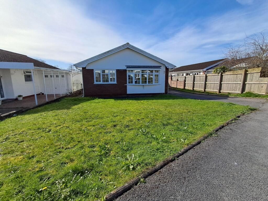 Main image of property: 41 Llwyn Y Bryn, AMMANFORD