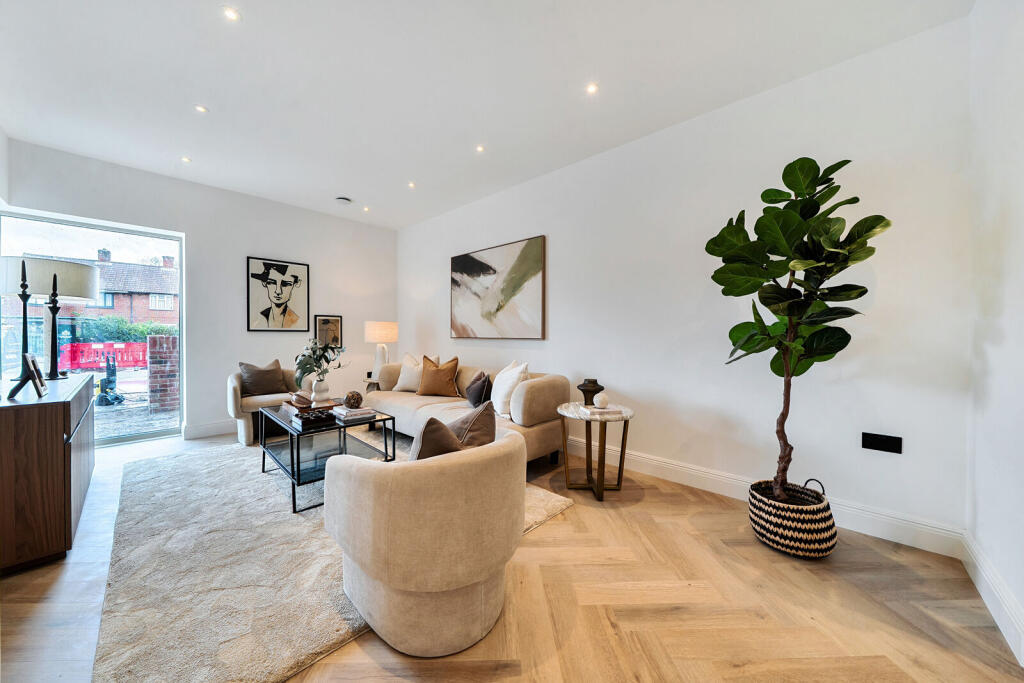 House in Twickenham - View 4
