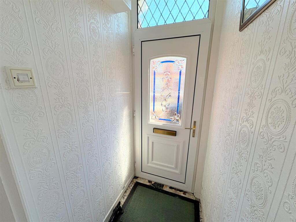 Court Street, Maesteg photo 2