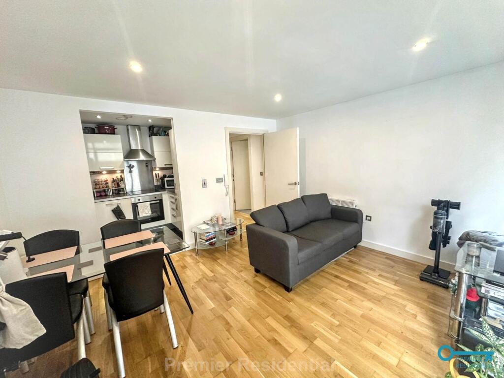 Main image of property: Apt 14 Hill Quays, Commercial Street, Manchester