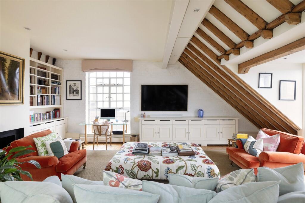 Apartment in London - More