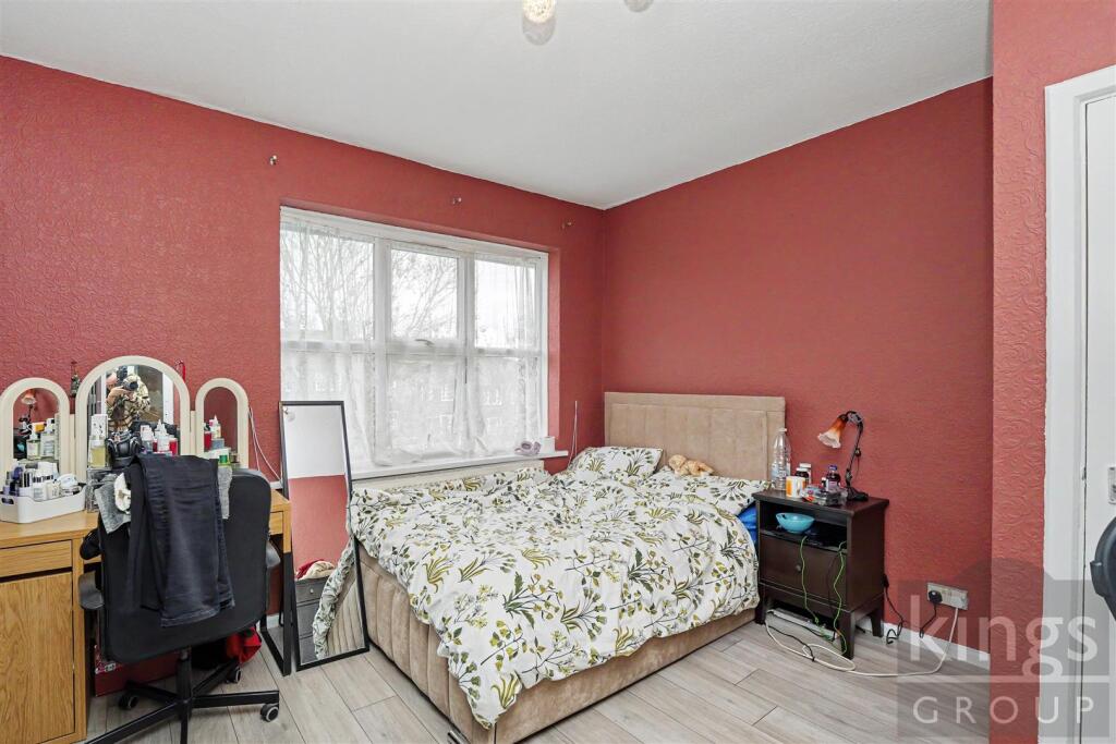 House in London - View 5