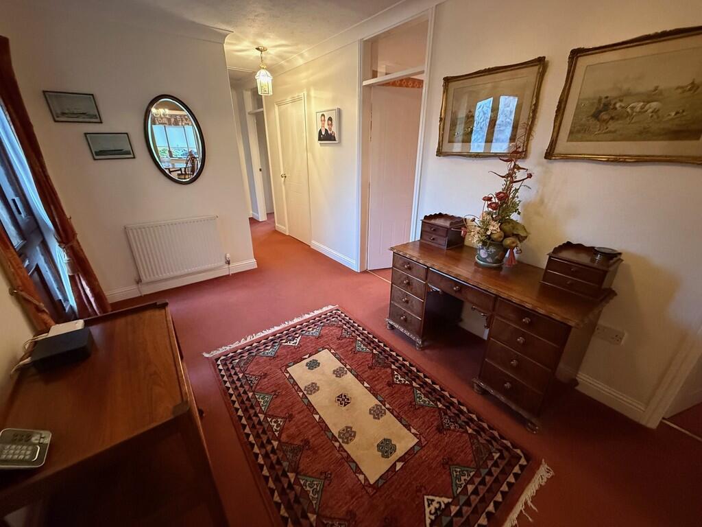 Wingate Way , Bourne photo 2