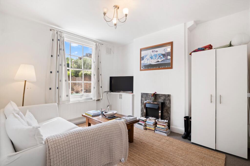 House in London - View 2