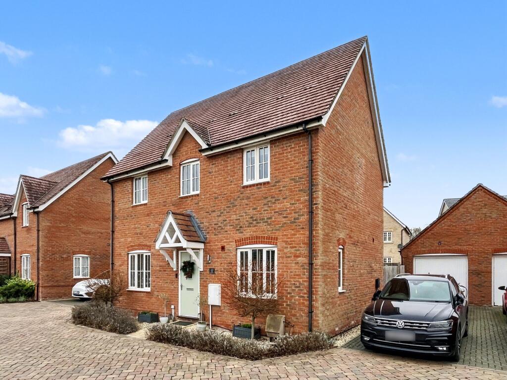 Main image of property: Fern Close, Wantage, OX12