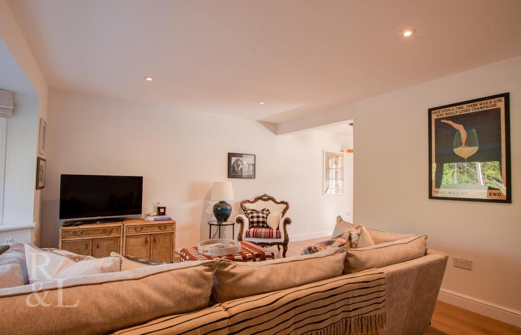 House in Nottingham, Wilford - View 5