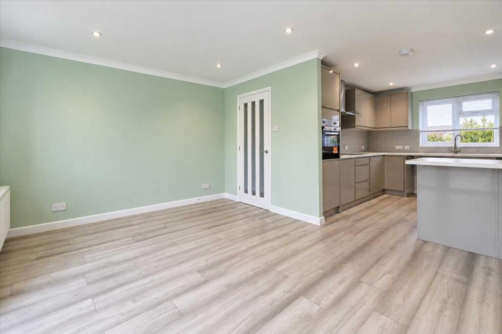 House in Clacton-on-Sea, Great Clacton - View 2