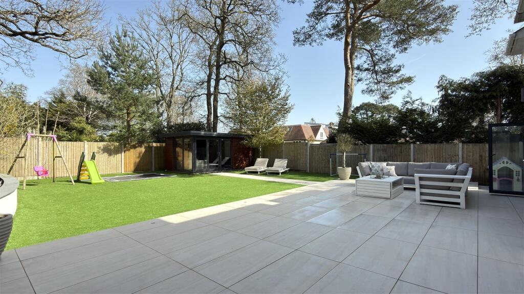 Additional image 22 of Blake Hill Crescent, Lilliput