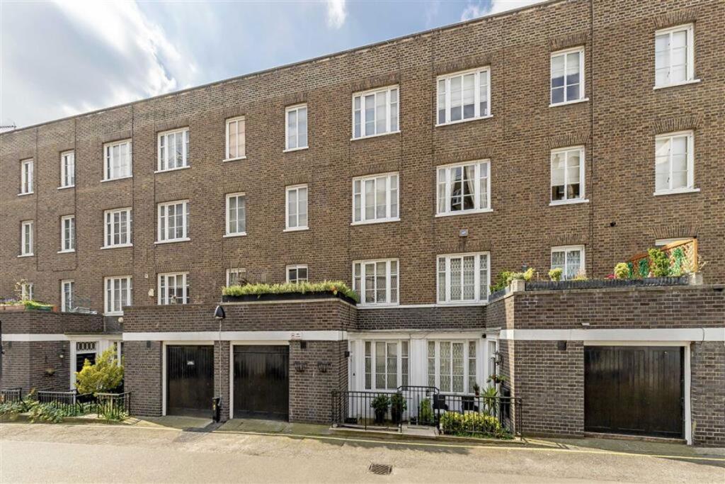 Main image of property: Bryanston Mews West, Marylebone