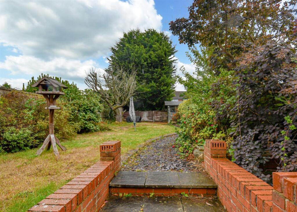 House in South Staffordshire, Wombourne - View 2