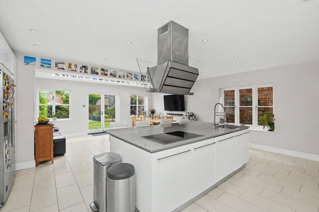 House in North Hertfordshire, Hertfordshire - View 5