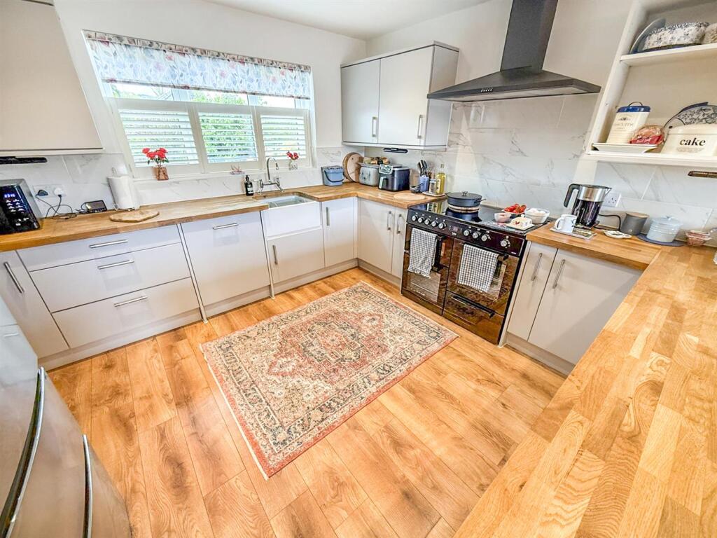 Main image of property: Hengoed