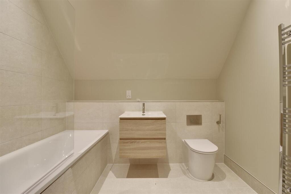 Apartment in Portsmouth - View 4