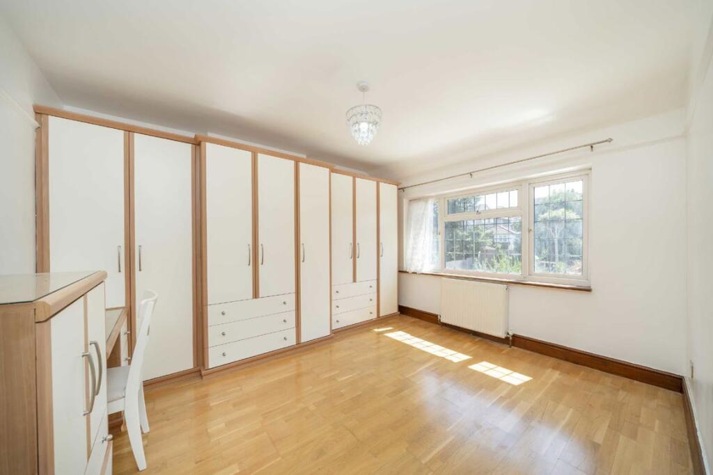 House in London - View 4