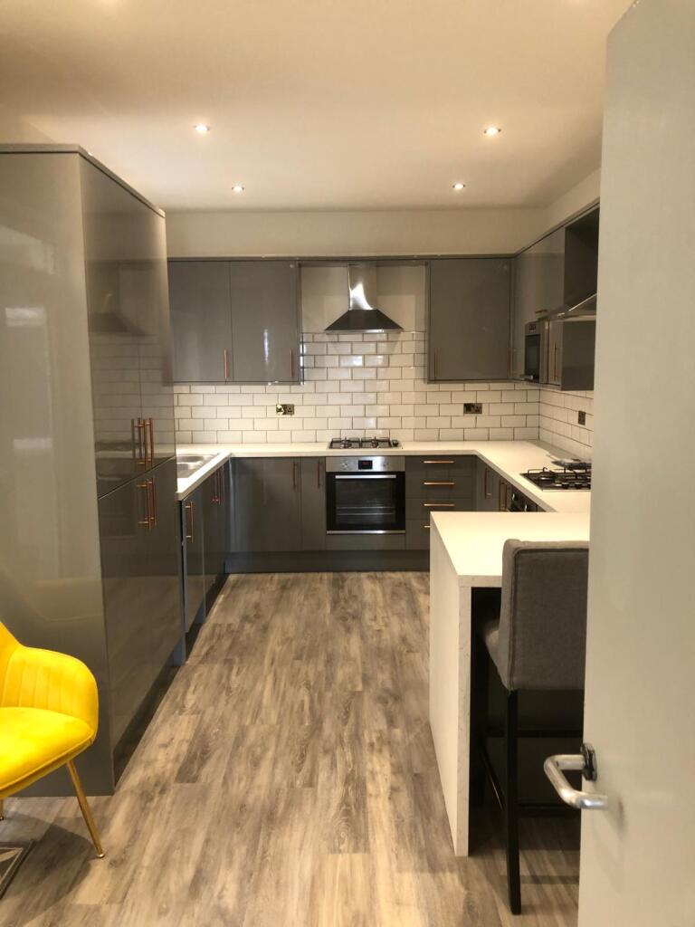 House in Swansea, Brynmill, Uplands - More