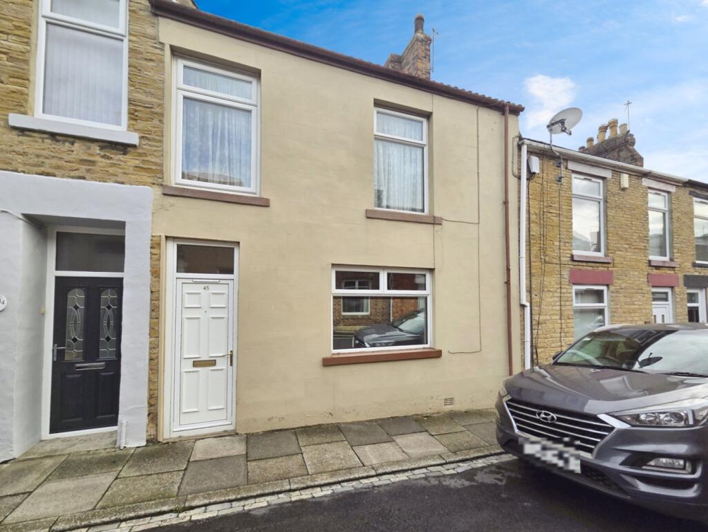 4-bed terraced on Gladstone Street, Crook, £115,000