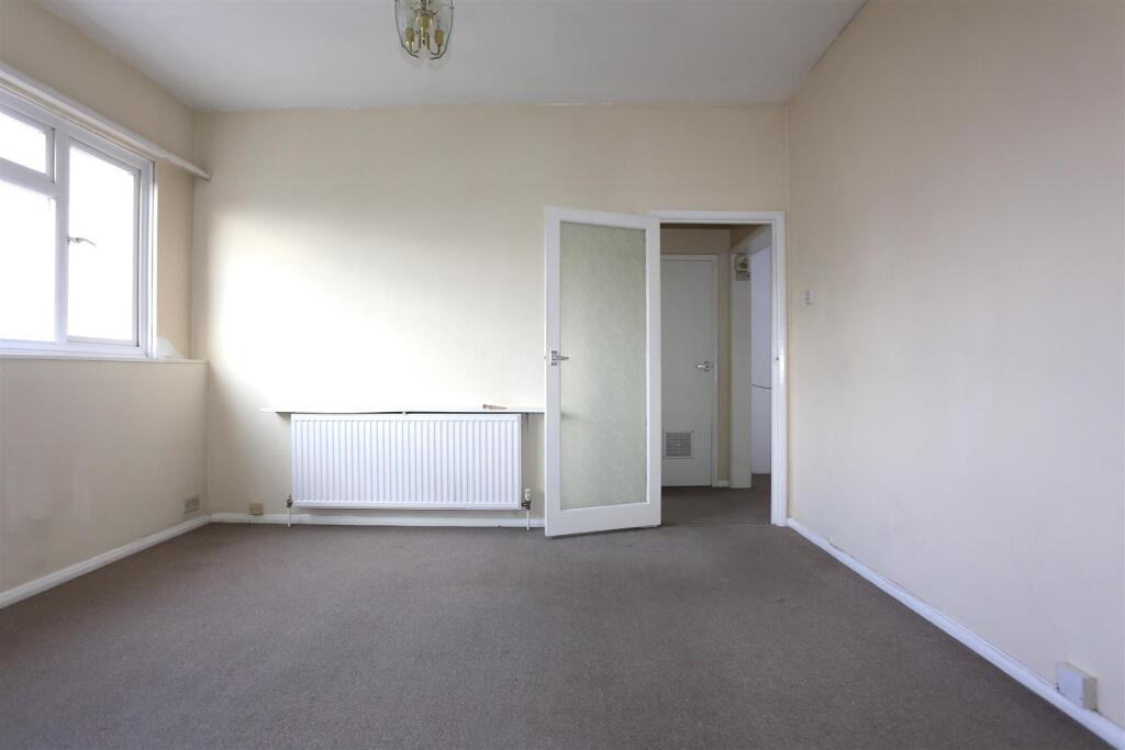 Apartment in Hove, Aldrington - View 5