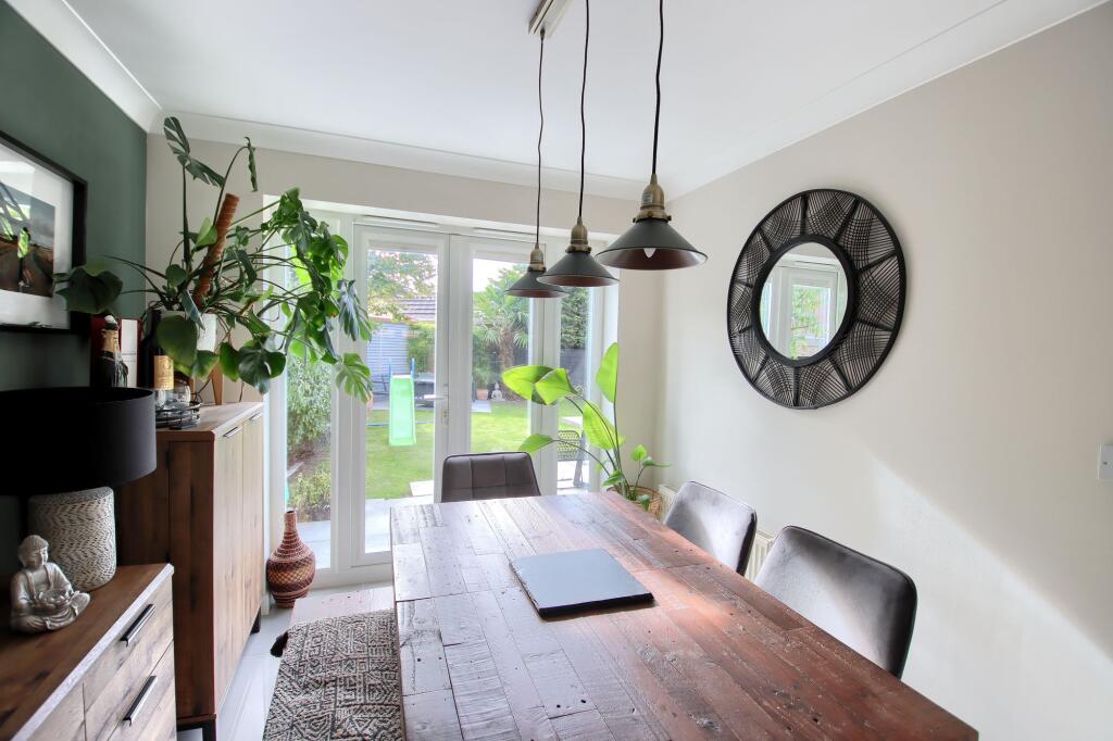 House in Egglescliffe, Kingsmead - View 5