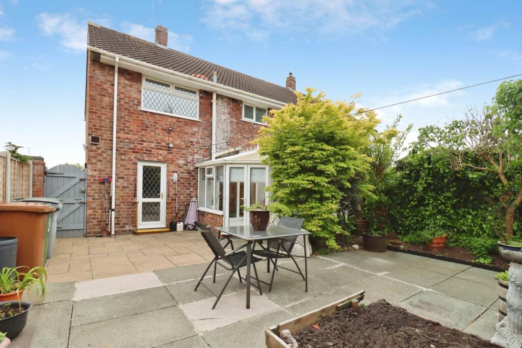 House in Wirral, Liverpool City Region - View 2