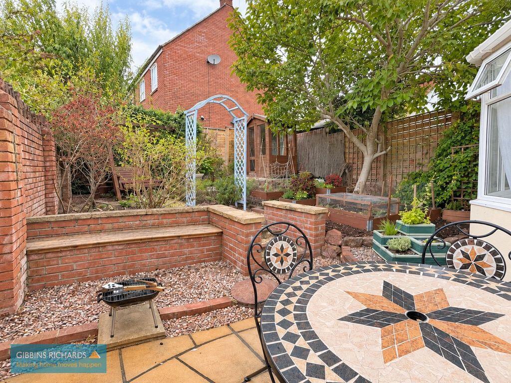 House in Taunton, Cotford St. Luke, Somerset - More
